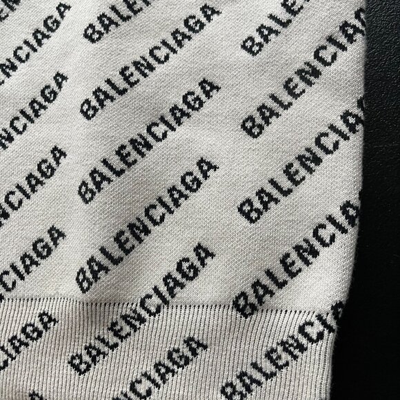 NWT Balenciaga Crewneck Knit Sweater White Cotton Wool Allover Mini Logo Sz M - Picture 8 of 11